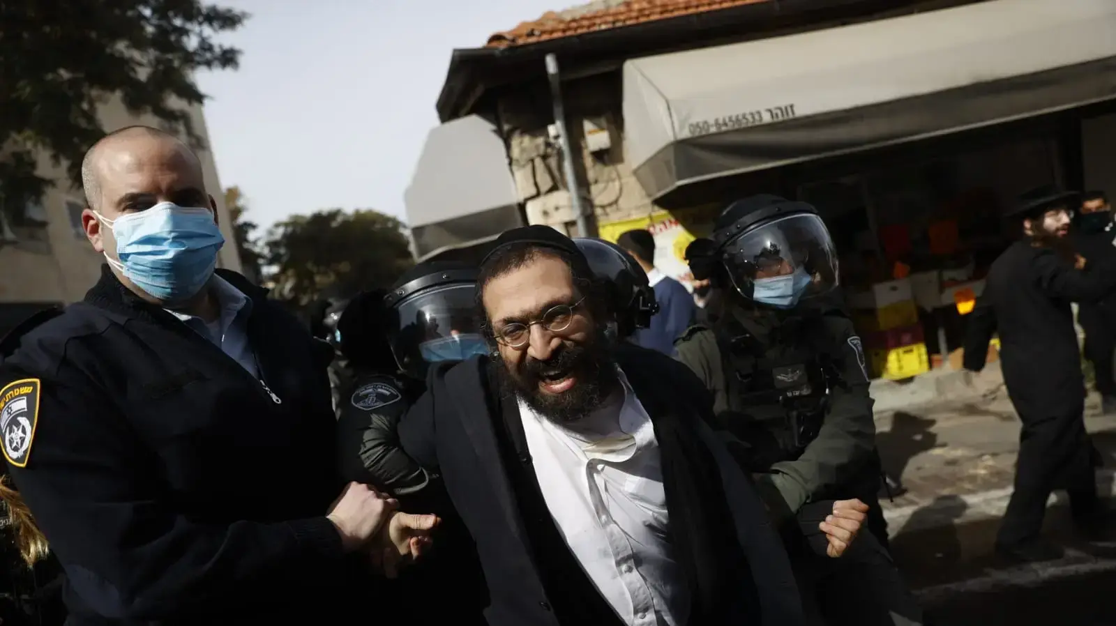 מחאת חרדים ברקע אכיפת הסגר בירושלים 26 בינואר 2021 מחאת חרדים ברקע אכיפת הסגר בירושלים 26 בינואר 2021