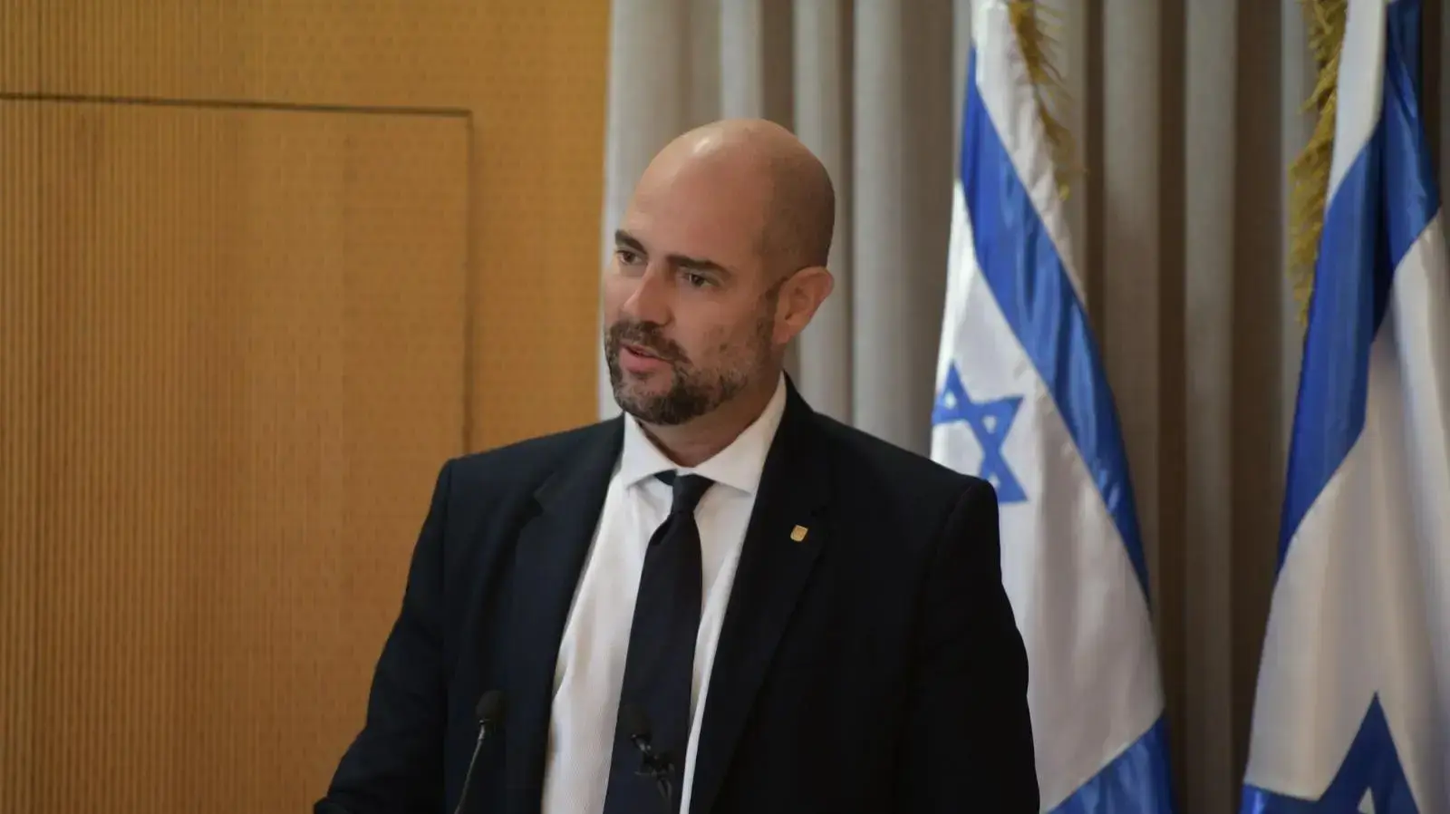 השר לביטחון הפנים אמיר אוחנה בטקס הענקת דרגות ניצב ומינויים בסגל הפיקוד הבכיר של משטרת ישראל, 26 בינואר 2021 השר לביטחון הפנים אמיר אוחנה בטקס הענקת דרגות ניצב ומינויים בסגל הפיקוד הבכיר של משטרת ישראל, 26 בינואר 2021