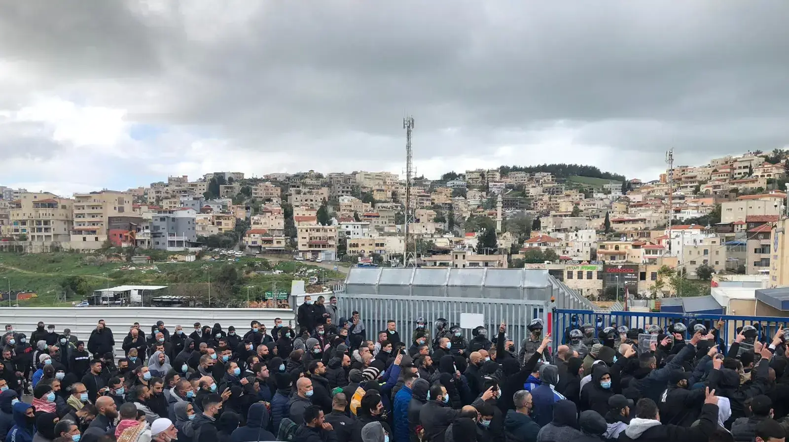 הפגנה מול תחנת המשטרה באום אל-פחם, 29 בינואר 2021 הפגנה מול תחנת המשטרה באום אל-פחם, 29 בינואר 2021