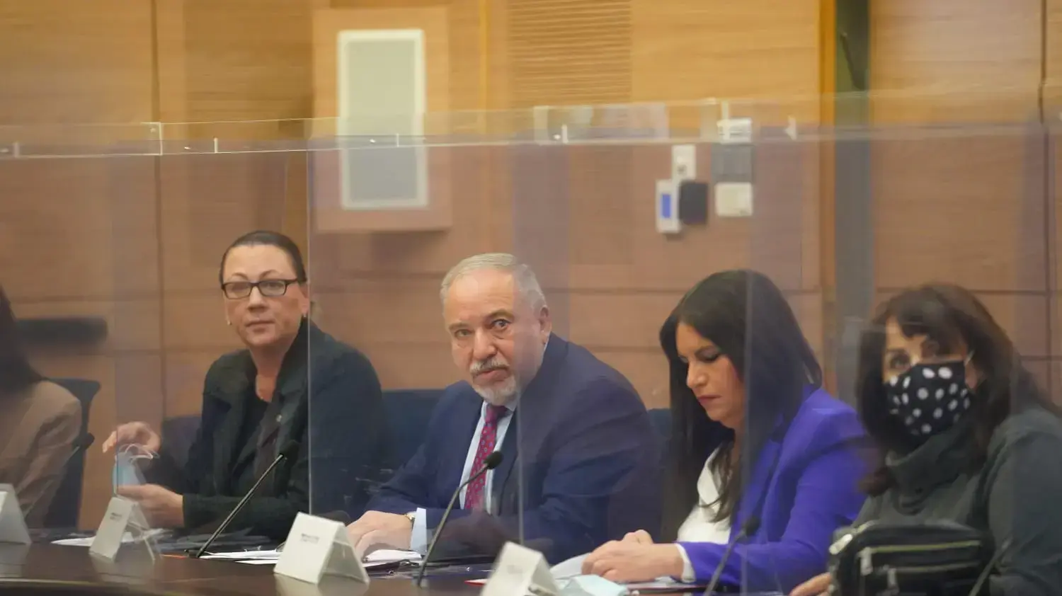 כינוס הוועדה לקידום מעמד האישה בנושא מדיניות הפרקליטות בהסדרי טיעון בעבירות אלימות במשפחה 1 בפברואר 2021 כינוס הוועדה לקידום מעמד האישה בנושא מדיניות הפרקליטות בהסדרי טיעון בעבירות אלימות במשפחה 1 בפברואר 2021