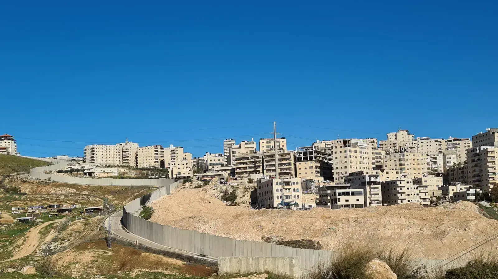 תכנית להטמנת עפר בסמוך לשכונות מגורים בי-ם 2 בפברואר 2021 תכנית להטמנת עפר בסמוך לשכונות מגורים בי-ם 2 בפברואר 2021