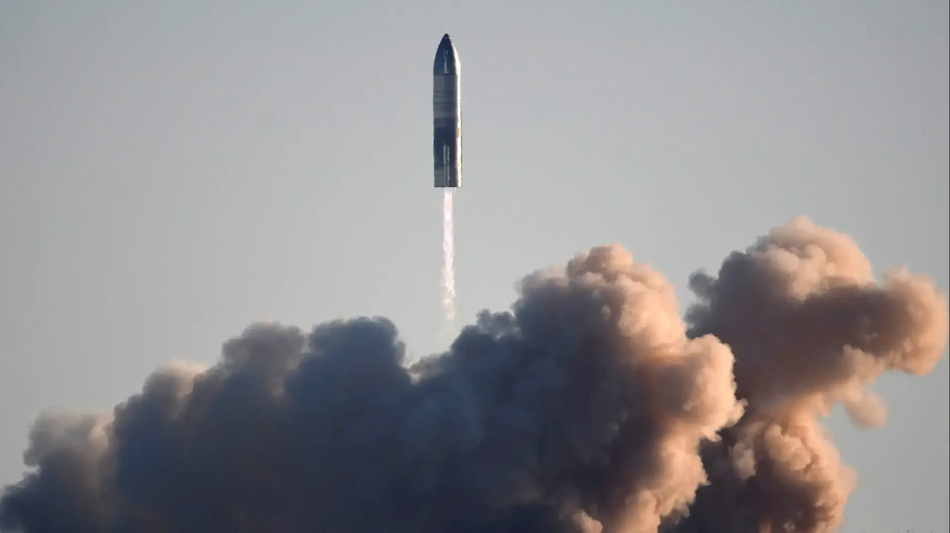חללית של SpaceX ממריאה בניסוי בטקסס, ארצות הברית. 2 בפברואר 2021 חללית של SpaceX ממריאה בניסוי בטקסס, ארצות הברית. 2 בפברואר 2021