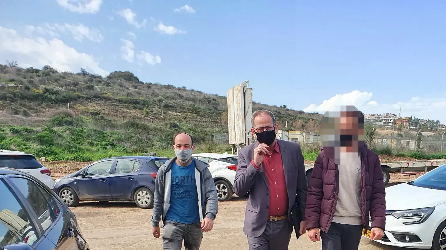 בנימין הורגן ובניו עקיבא ובצלאל בבית המשפט הצבאי בסאלם, הגשת כתב אישום | רוצח אסתר הורגן, מחמד מרוח כבהא. בית המשפט הצבאי, סאלם בנימין הורגן ובניו עקיבא ובצלאל בבית המשפט הצבאי בסאלם, הגשת כתב אישום | רוצח אסתר הורגן, מחמד מרוח כבהא. בית המשפט הצבאי, סאלם