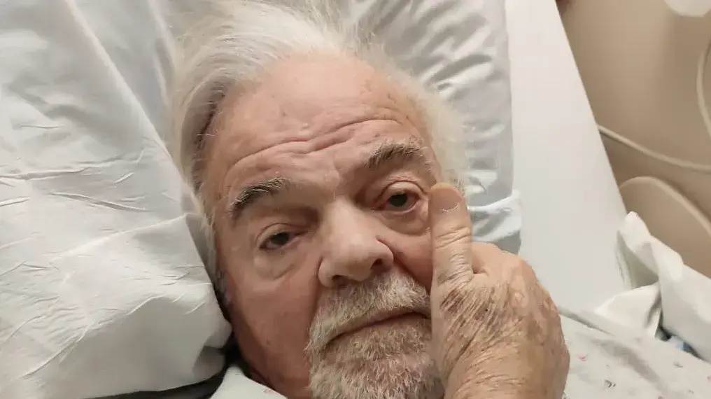 ראובן בר יותם, כשבועיים לפני מותו, בבית חולים בלוס אנג'לס