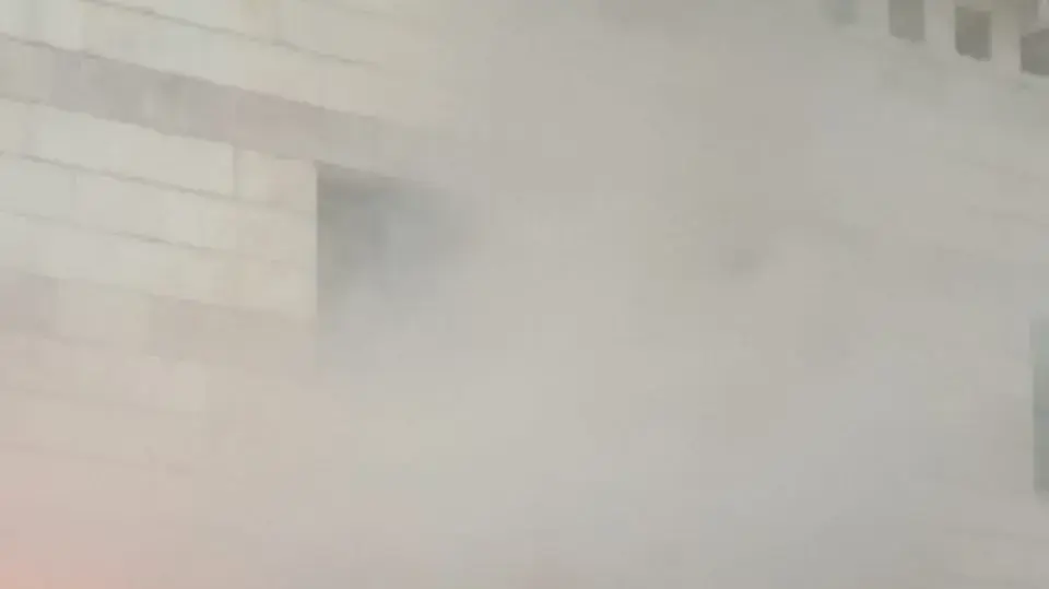 כוחות כבאות והצלה בזירת שריפה בבית אבות ברחוב גורדון בחדרה 17 בפברואר 2021 כוחות כבאות והצלה בזירת שריפה בבית אבות ברחוב גורדון בחדרה 17 בפברואר 2021