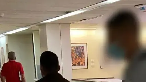 אסירים ועצורים אזוקים בבתי חולים אסירים ועצורים אזוקים בבתי חולים