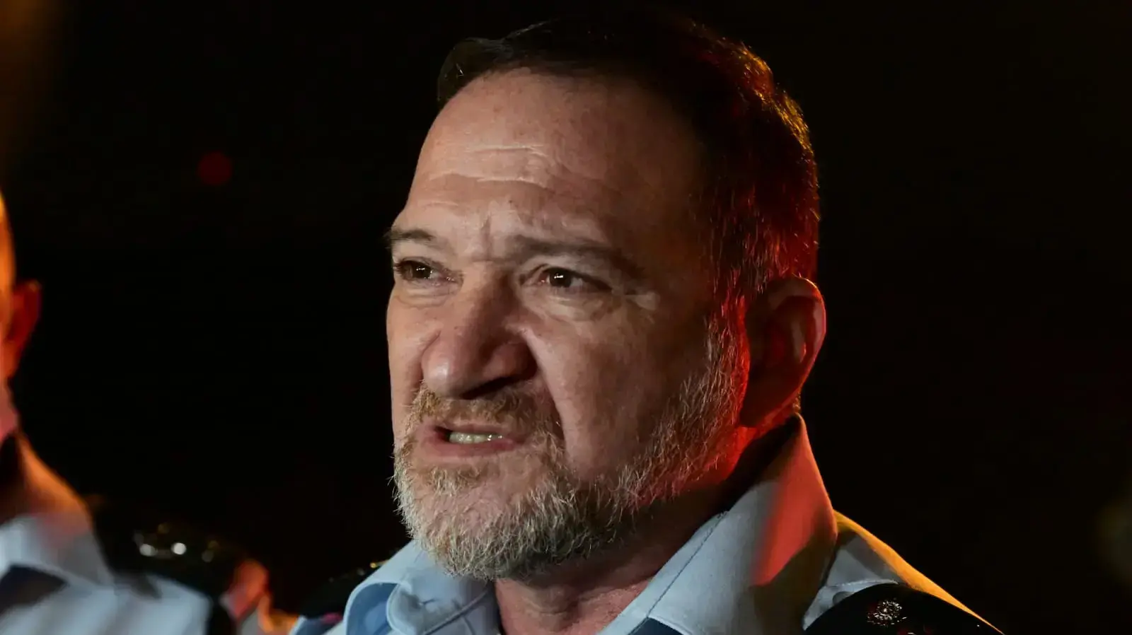 מפכ"ל המשטרה, קובי שבתאי במהלך הצהרה לתקשורת בצומת מורשה עם כניסתו של העוצר הלילי 25 בפברואר 2021 מפכ"ל המשטרה, קובי שבתאי במהלך הצהרה לתקשורת בצומת מורשה עם כניסתו של העוצר הלילי 25 בפברואר 2021