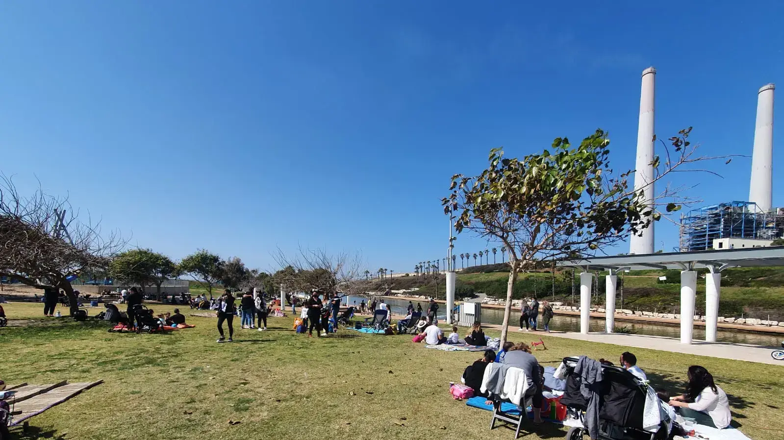 אלפי מטיילים בנחל חדרה, 27 פברואר 2020 אלפי מטיילים בנחל חדרה, 27 פברואר 2020