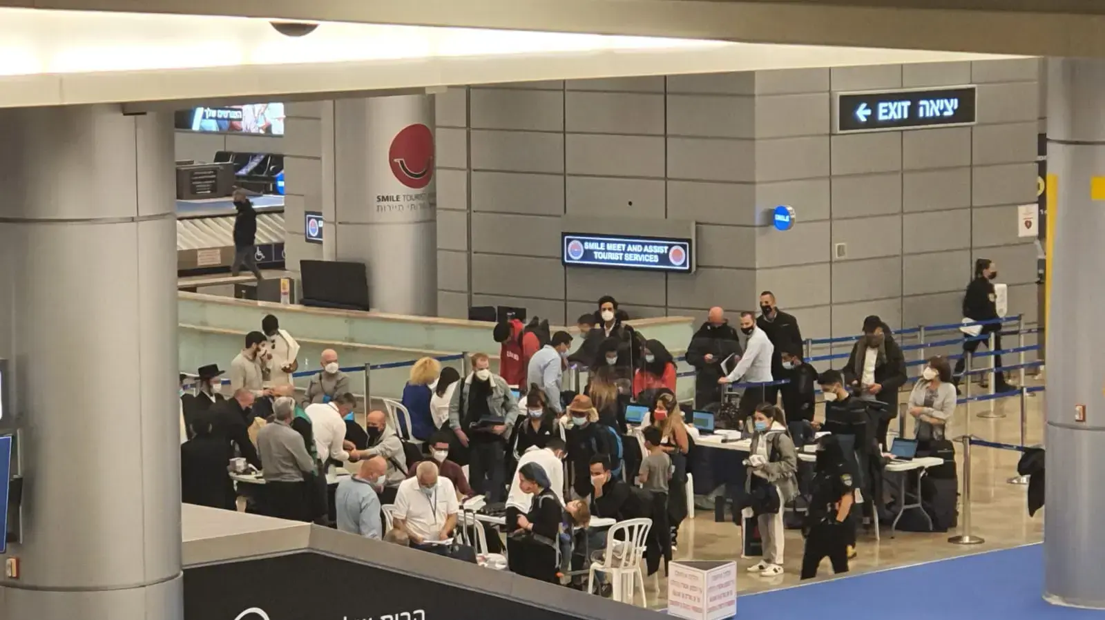 עמדות חלוקת הצמיד האלקטרוני, נתב"ג, 1 במרץ 2021 עמדות חלוקת הצמיד האלקטרוני, נתב"ג, 1 במרץ 2021