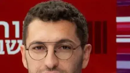ארי גלהר ארי גלהר