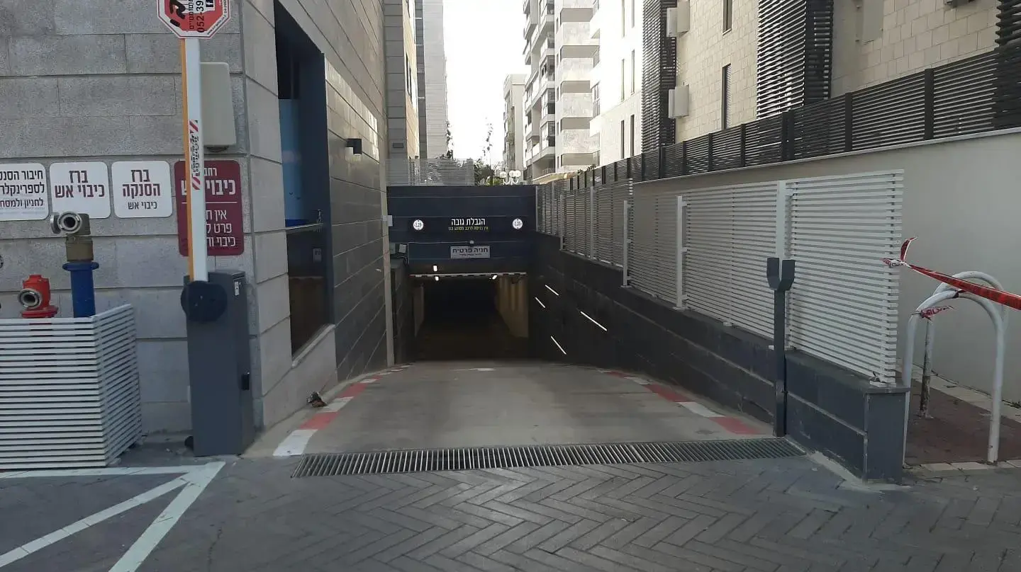 זירת החשד לרצח בנהריה 2 במרץ 2021 זירת החשד לרצח בנהריה 2 במרץ 2021