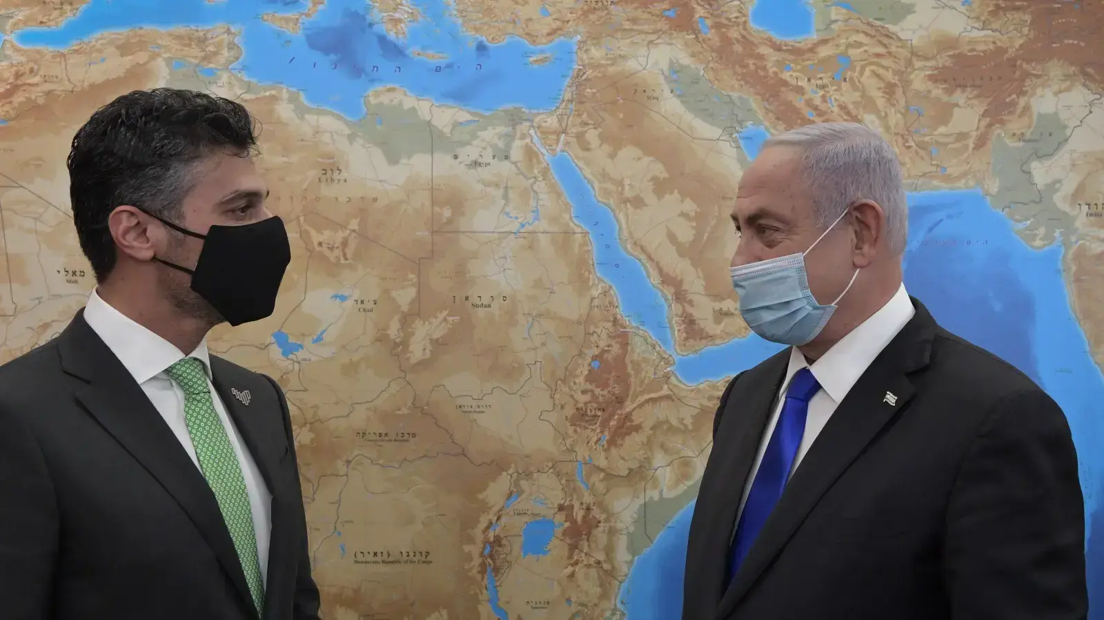 ראש הממשלה בנימין נתניהו והשגריר הראשון של איחוד האמירויות בישראל מוחמד אל ח'אג'ה, בלשכת רה"מ בירושלים 2 במרץ 2021 ראש הממשלה בנימין נתניהו והשגריר הראשון של איחוד האמירויות בישראל מוחמד אל ח'אג'ה, בלשכת רה"מ בירושלים 2 במרץ 2021