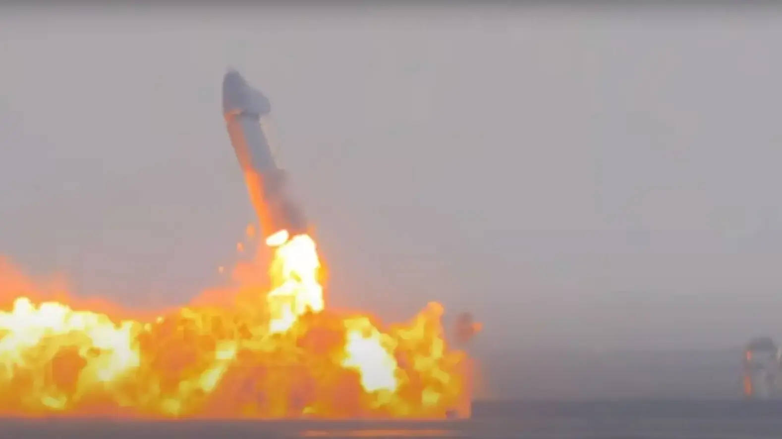 פיצוץ הרקטה של חללית "סטראשיפ" של חברת SpaceX בבוקה צ'יקה שבטקסס. 3 במרץ 2021 פיצוץ הרקטה של חללית "סטראשיפ" של חברת SpaceX בבוקה צ'יקה שבטקסס. 3 במרץ 2021