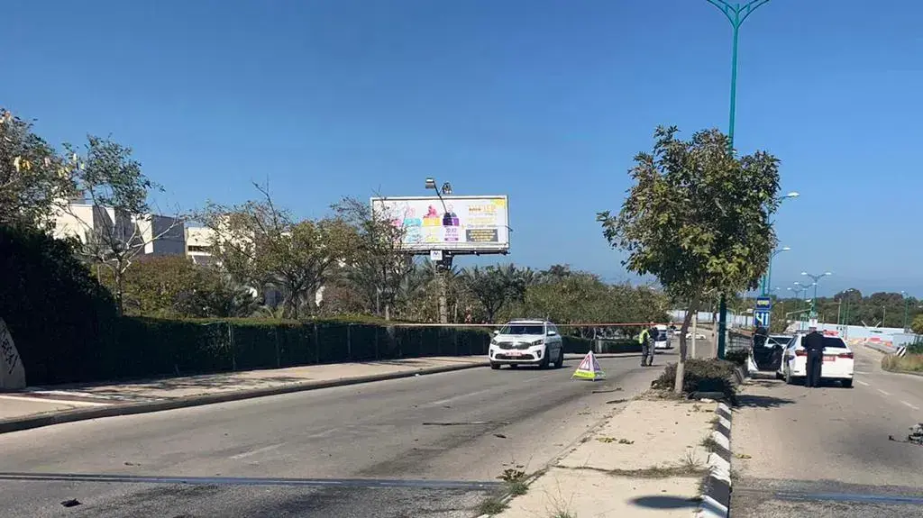 הזירה בה רוכב אופניים נדרס למוות בתאונת פגע וברח בקרית ים. 6 במרץ 2021