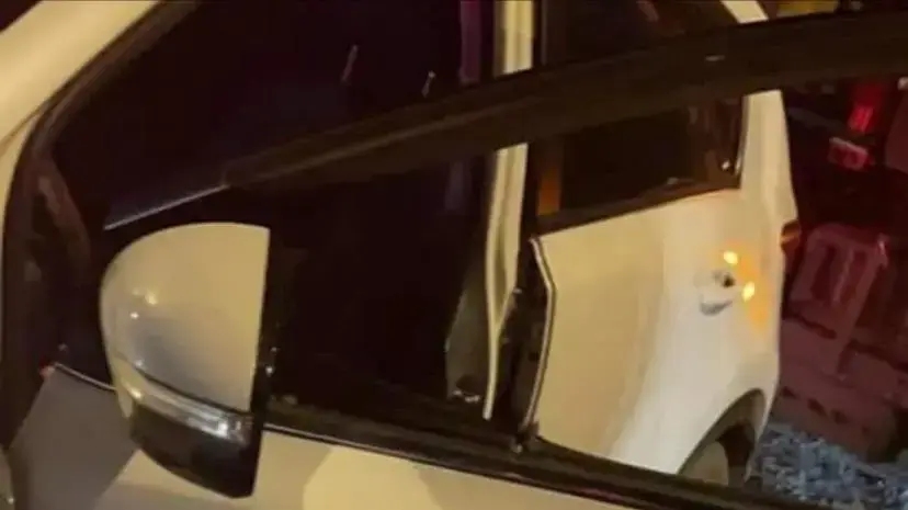 מכוניתו של מנכ"ל עיריית קלנסווה חטיב אשרף שנורה בעיר