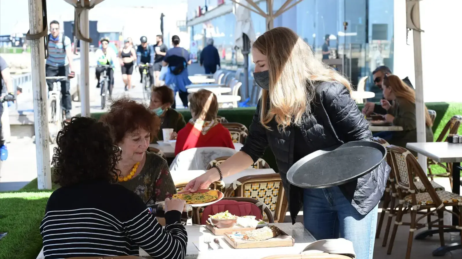 פתיחת בתי קפה ומסעדות בנמל ת"א, 7 במרץ 2021 פתיחת בתי קפה ומסעדות בנמל ת"א, 7 במרץ 2021