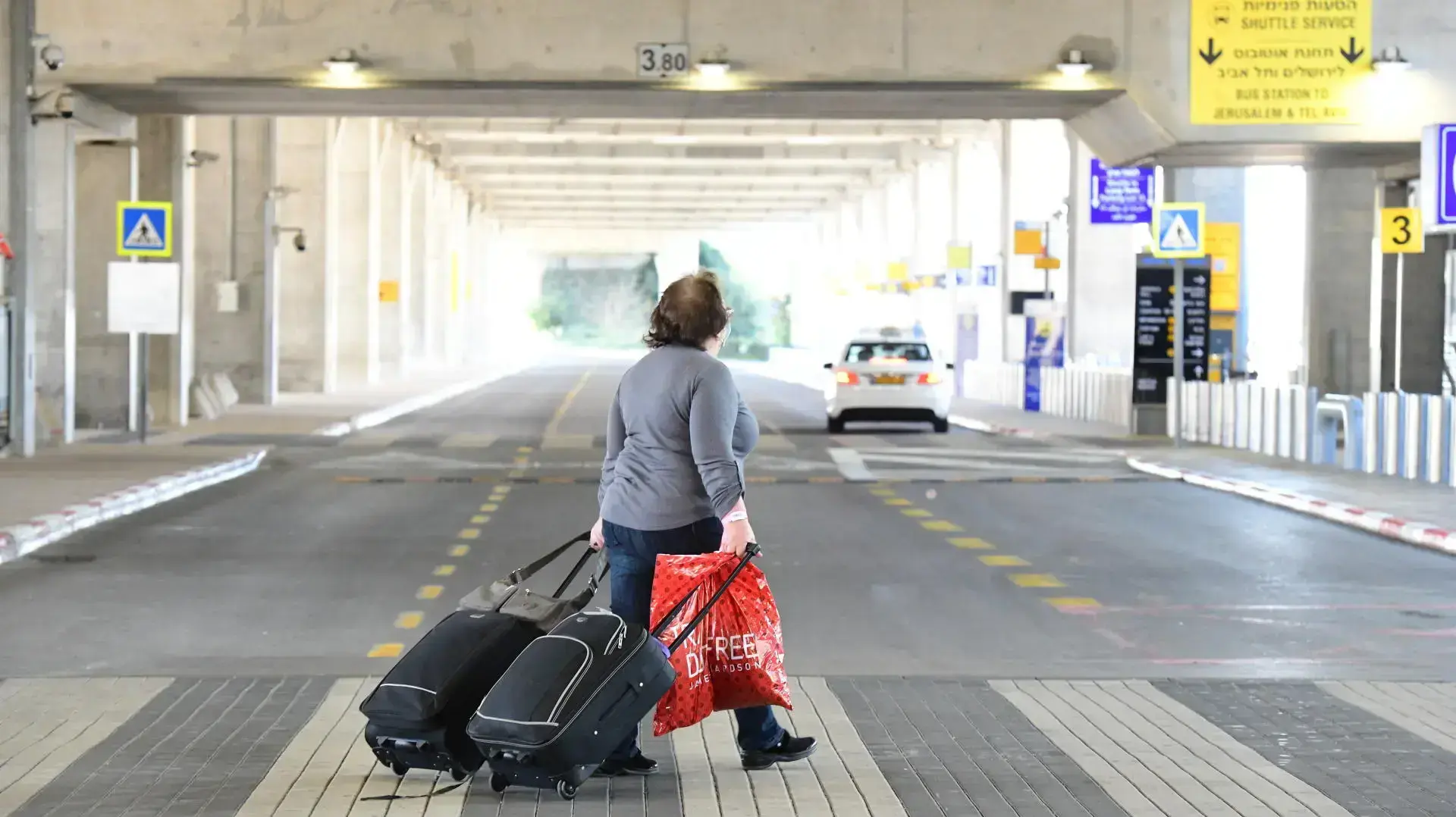 נחיתת נוסעים בנתב"ג 7 במרץ 2021 נחיתת נוסעים בנתב"ג 7 במרץ 2021