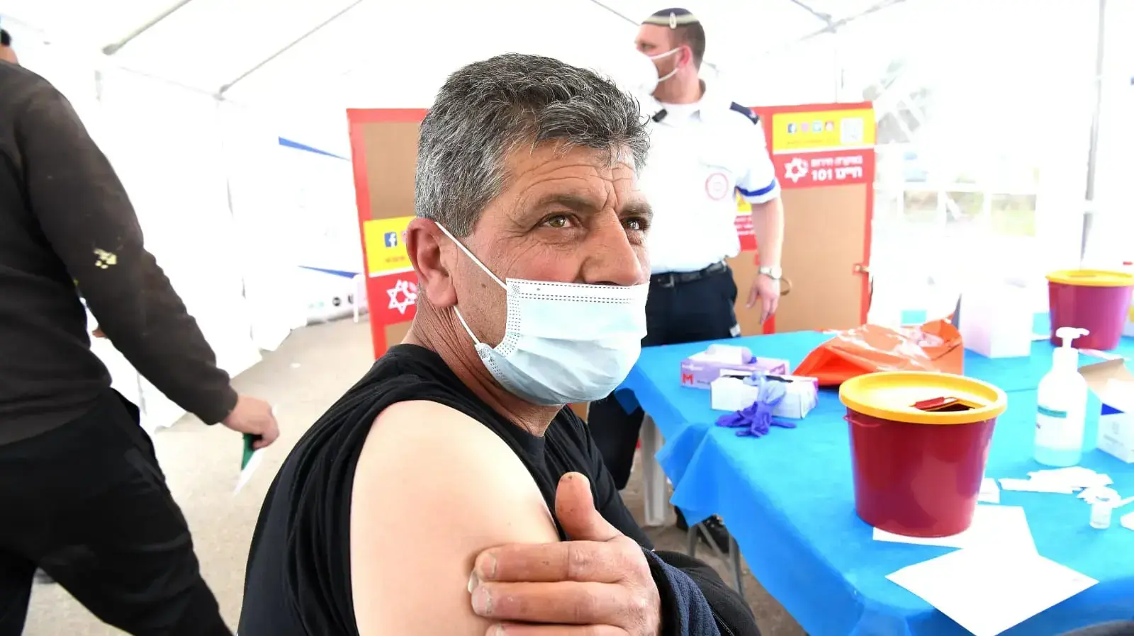 מבצע החיסונים לפועלים הפלסטיניים בישראל ובהתיישבות | מעבר מיתר 8 במרץ 2021 מבצע החיסונים לפועלים הפלסטיניים בישראל ובהתיישבות | מעבר מיתר 8 במרץ 2021