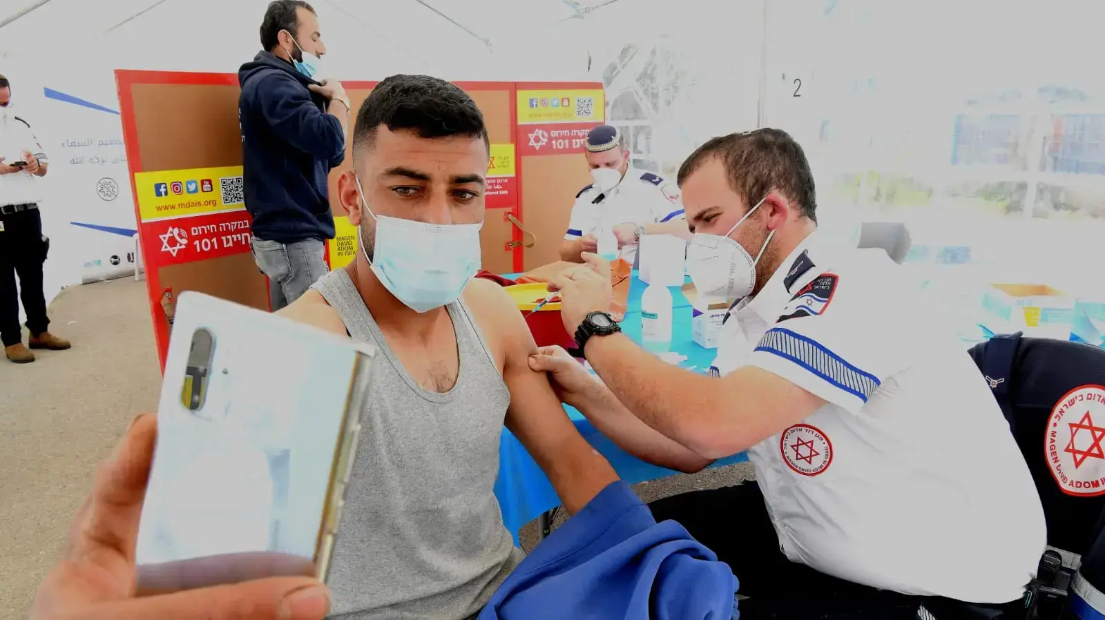 מבצע החיסונים לפועלים הפלסטיניים בישראל ובהתיישבות | מעבר מיתר 8 במרץ 2021 מבצע החיסונים לפועלים הפלסטיניים בישראל ובהתיישבות | מעבר מיתר 8 במרץ 2021