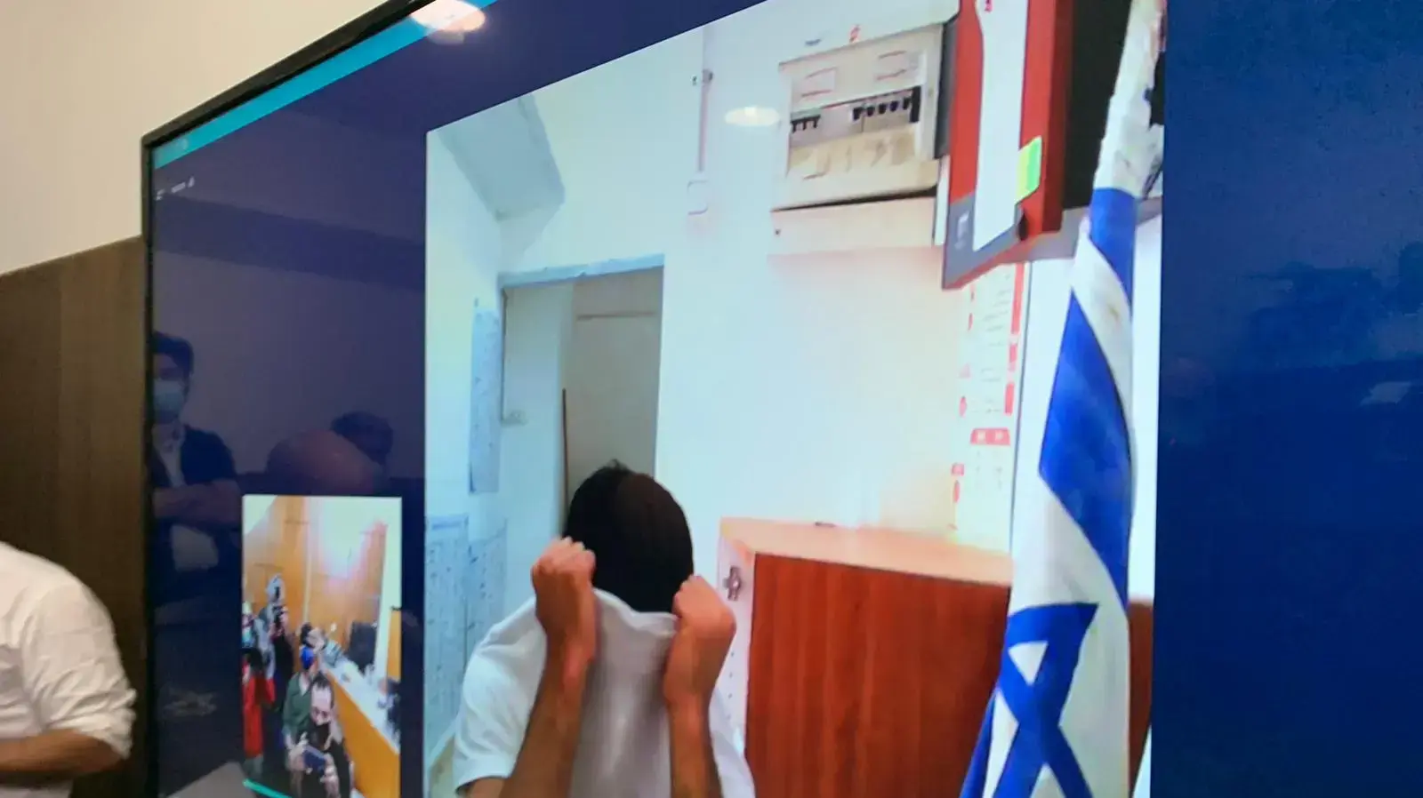 הארכת מעצר | ירין שרף החשוד באונס הנערה במלונית. השלום, ת"א 8 במרץ 2021 הארכת מעצר | ירין שרף החשוד באונס הנערה במלונית. השלום, ת"א 8 במרץ 2021
