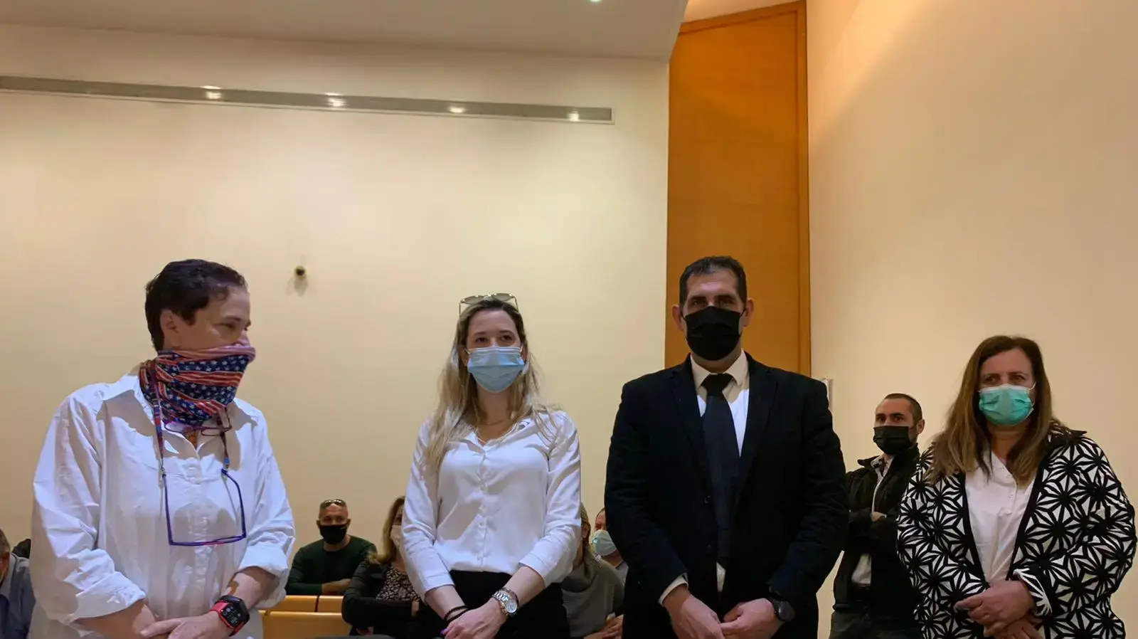 סניגוריו של אפיק טויבי, עורכי הדין תמי אולמן, שחף אולמן, שאדי סרוג׳י ועינת תוסיה כהן, בימ"ש השלום חיפה, 10 במרץ 2021 סניגוריו של אפיק טויבי, עורכי הדין תמי אולמן, שחף אולמן, שאדי סרוג׳י ועינת תוסיה כהן, בימ"ש השלום חיפה, 10 במרץ 2021