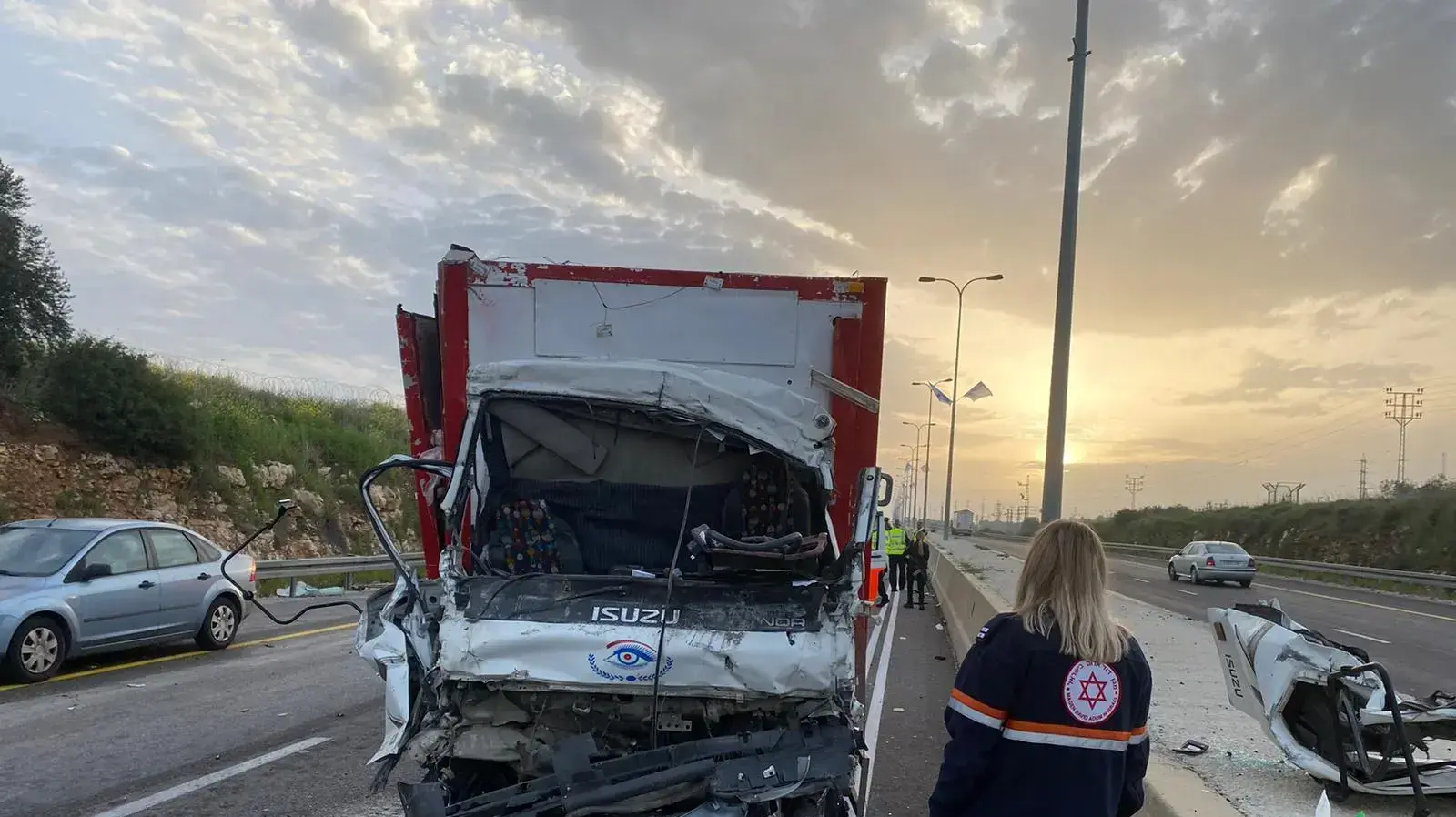 זירת תאונת דרכים בין שתי משאיות בכביש 5 מכיוון אריאל לכיוון צומת גיתי אביסר, 15 במרץ 2021
