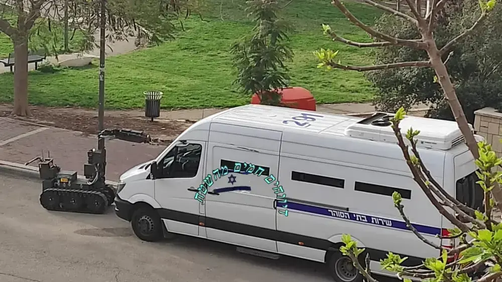 זירת החשד למטען חבלה הותקן ברכב של איש שב"ס בבאר שבע 15 במרץ 2021 זירת החשד למטען חבלה הותקן ברכב של איש שב"ס בבאר שבע 15 במרץ 2021