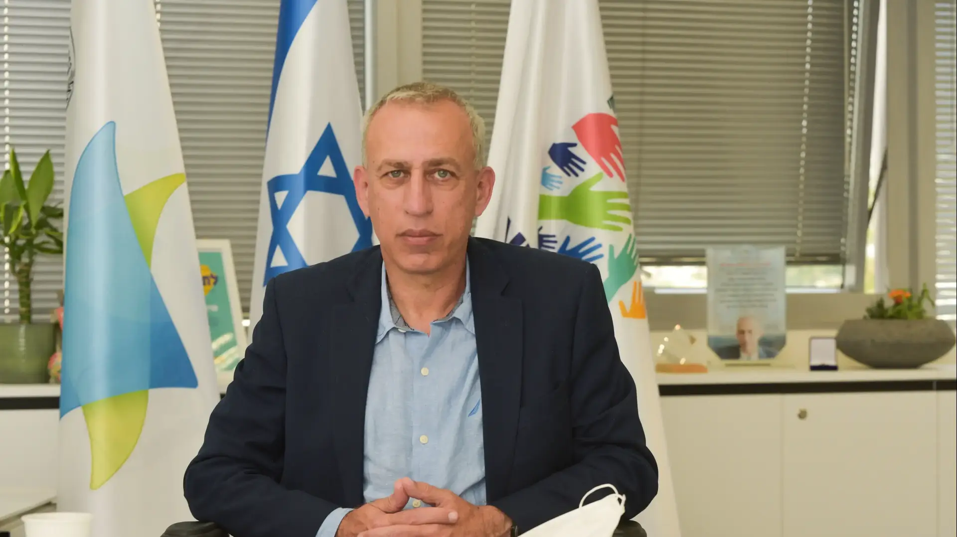 פרויקטור הקורונה, פרופ' נחמן אש פרויקטור הקורונה, פרופ' נחמן אש