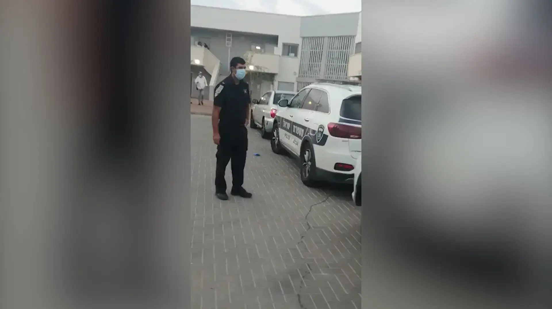 חשד לניסיון רצח במצפה רמון: אישה נדקרה באורח קשה, בן זוגה נעצר
19.09.20 חשד לניסיון רצח במצפה רמון: אישה נדקרה באורח קשה, בן זוגה נעצר
19.09.20