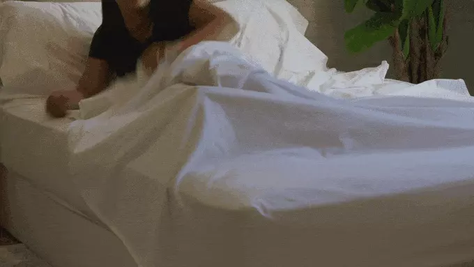מצעים במיטה מצעים במיטה