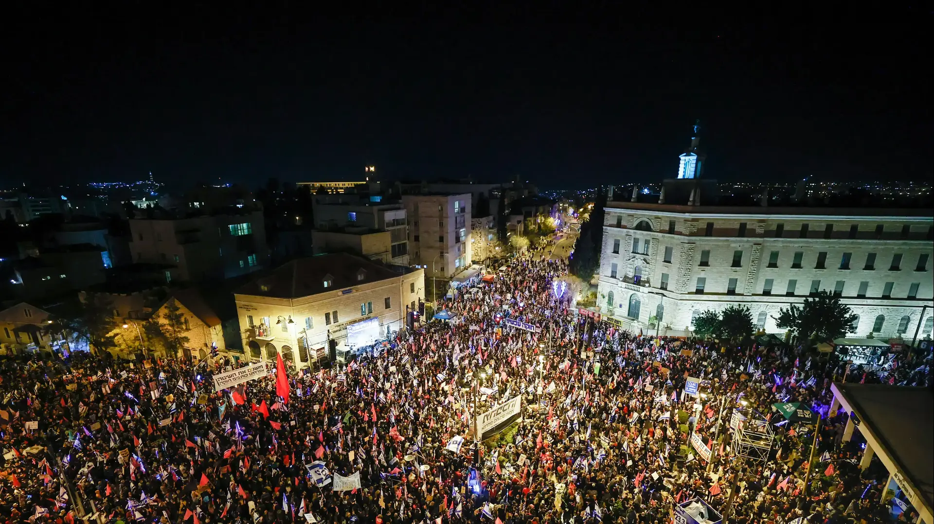 הפגנה מול מעון רה"מ נתניהו בבלפור, ירושלים, 20 במרץ 2021 הפגנה מול מעון רה"מ נתניהו בבלפור, ירושלים, 20 במרץ 2021