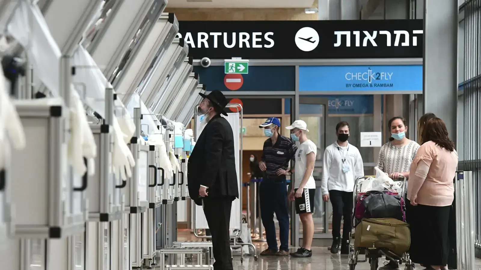 בדיקות קורונה לנוחתים בשדה התעופה בן גוריון 23 במרץ 2021 בדיקות קורונה לנוחתים בשדה התעופה בן גוריון 23 במרץ 2021