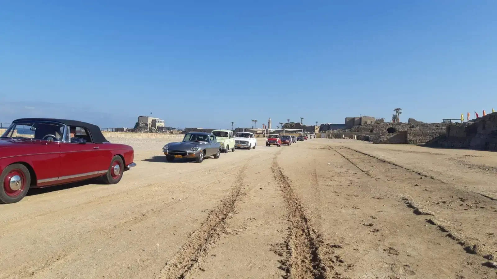 מועדון החמש לרכבי אספנות בתצוגה בגן הלאומי קיסריה 29 במרץ 2021 מועדון החמש לרכבי אספנות בתצוגה בגן הלאומי קיסריה 29 במרץ 2021
