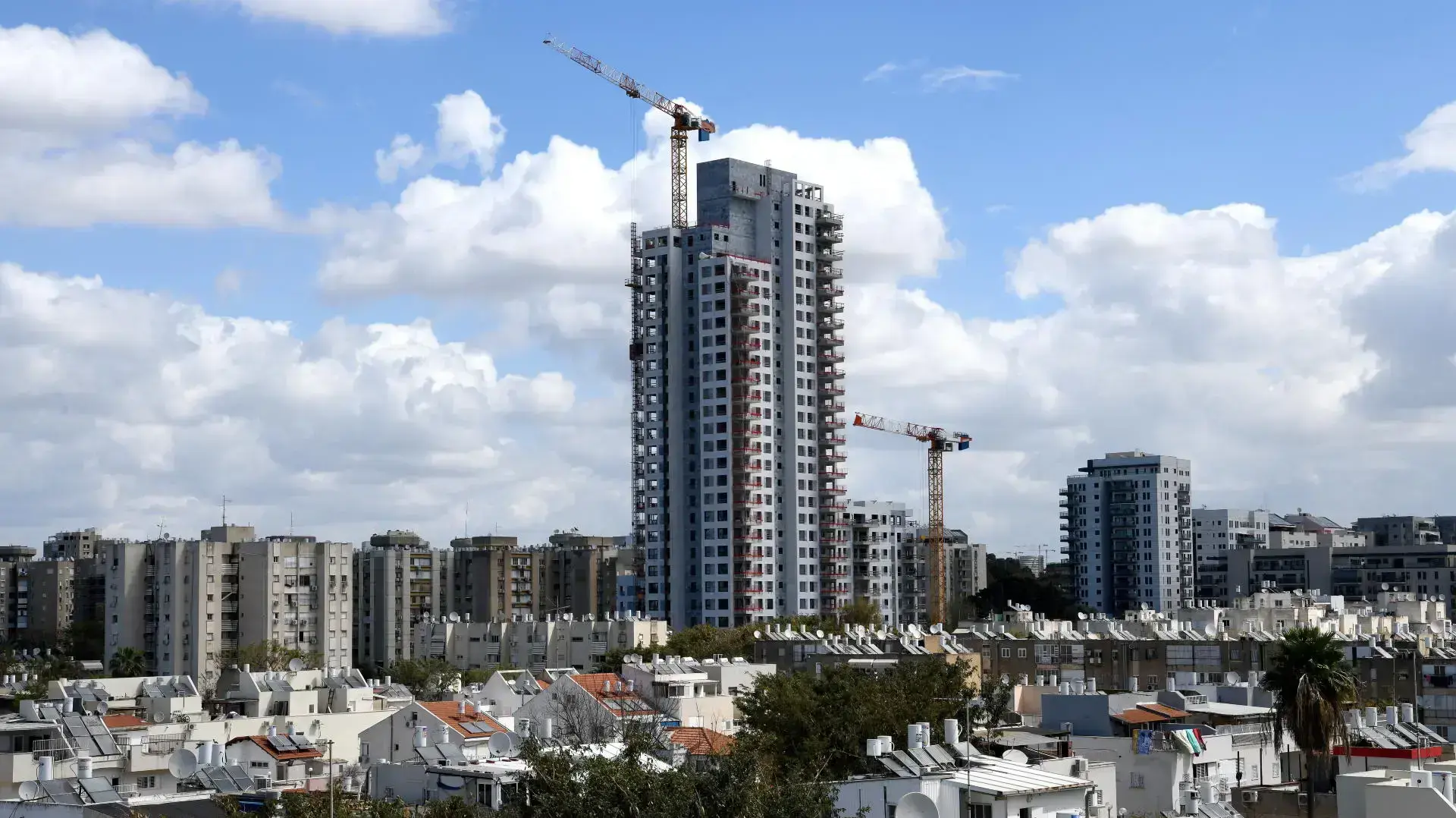 בניינים בשכונת התקווה 25 במרץ 2021 בניינים בשכונת התקווה 25 במרץ 2021