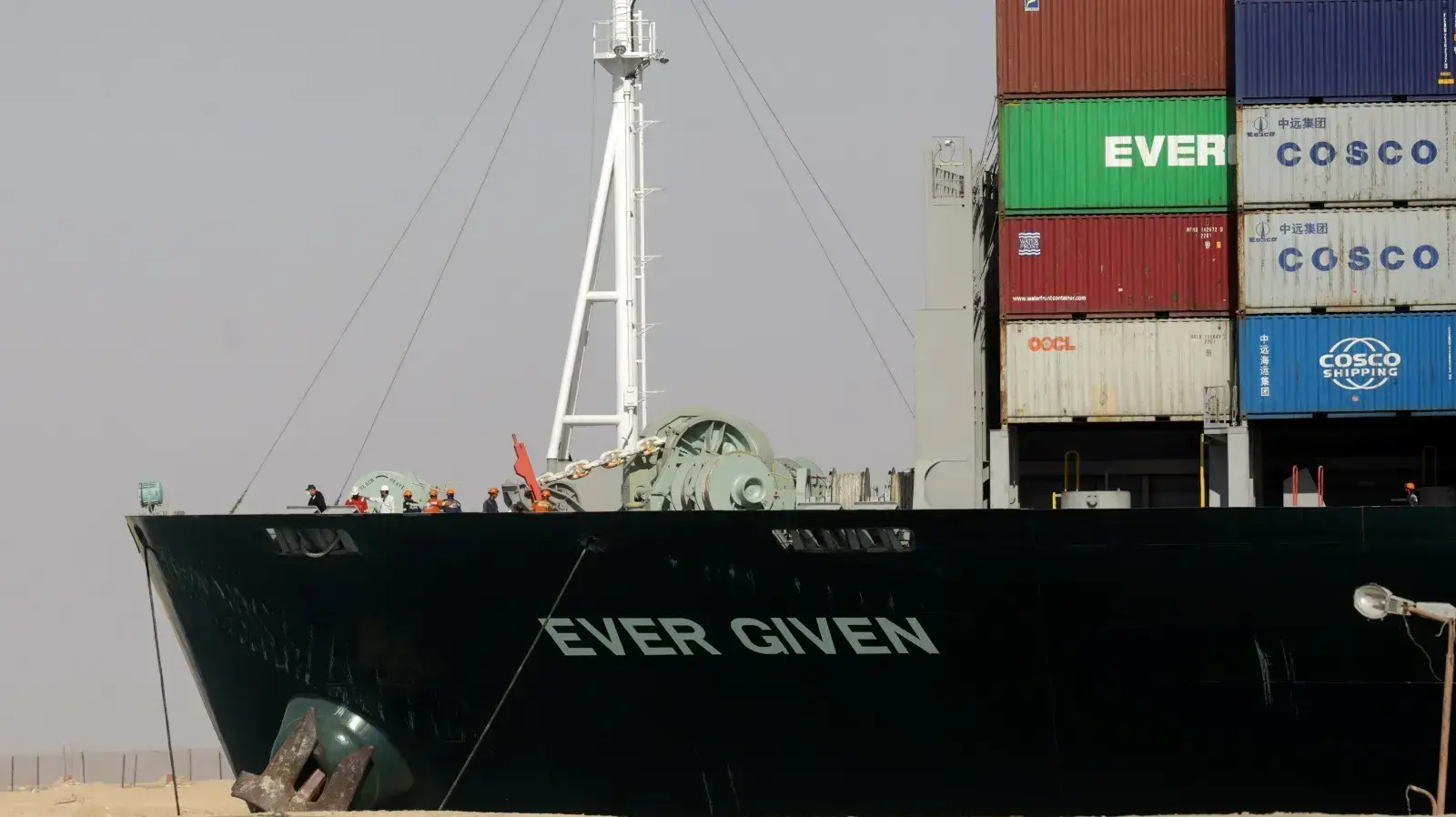 הספינה Ever Given מפליגה בתעלת סואץ אחרי שחרורה, 29 במרץ 2021
