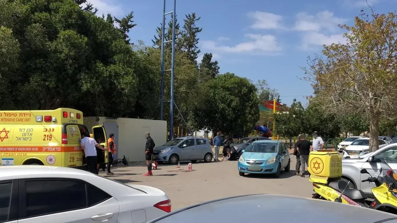 זירת תאונת דרכים בכפר מימון במועצה אזורית שדות נגב, 2 באפריל 2021