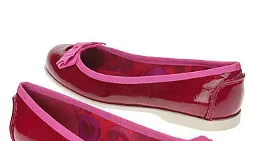 נעליים של מרק ג'ייקובס מתוך אתר shoes.com
