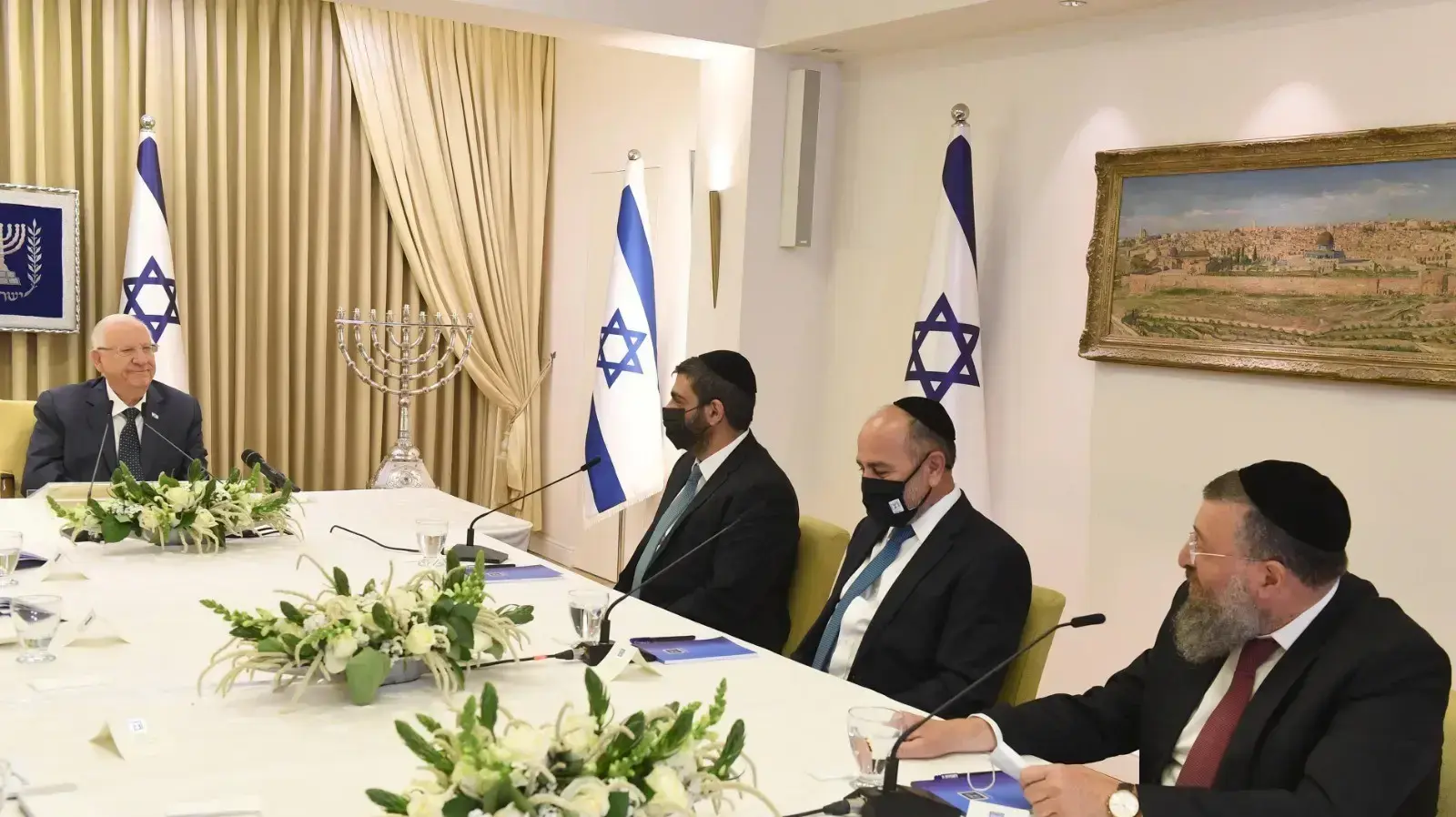 סבב ההתייעצויות עם כלל הסיעות שנבחרו לכנסת בבית הנשיא | סיעת ש"ס 5 באפריל 2021 סבב ההתייעצויות עם כלל הסיעות שנבחרו לכנסת בבית הנשיא | סיעת ש"ס 5 באפריל 2021
