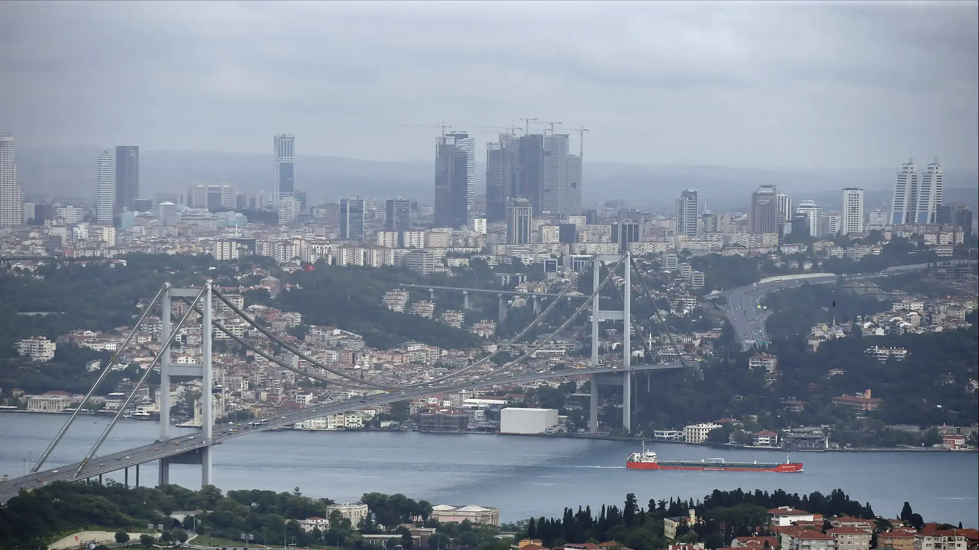גשר בוספורוס, איסטנבול, טורקיה, 7 ביוני 2015 גשר בוספורוס, איסטנבול, טורקיה, 7 ביוני 2015
