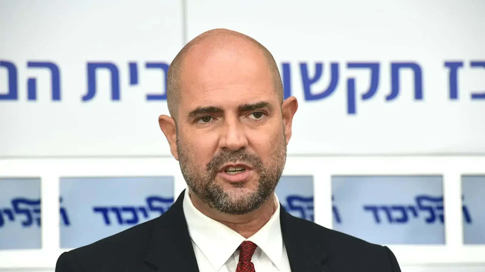 אמיר אוחנה בעת הגשת ההמלצות לנשיא ריבלין, 5 באפריל 2021 אמיר אוחנה בעת הגשת ההמלצות לנשיא ריבלין, 5 באפריל 2021