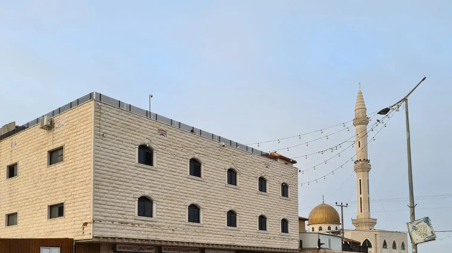 זירת האירוע ברהט בה נפצעו 3 נערים מירי. 8 באפריל 2021 זירת האירוע ברהט בה נפצעו 3 נערים מירי. 8 באפריל 2021