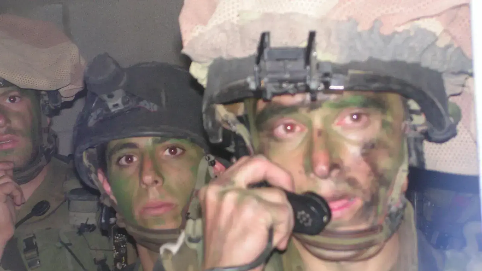 מעוז סא"ל במיל' מספר על רועי רוזנר, שנהרג במבצע עופרת יצוקה. מעוז סא"ל במיל' מספר על רועי רוזנר, שנהרג במבצע עופרת יצוקה.