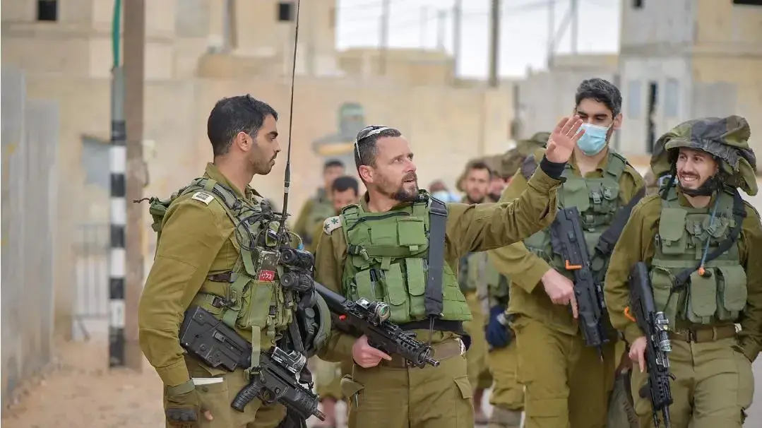 סא"ל במיל' מעוז שוורץ מספר על רס"ן רועי רוזנר, שנהרג במבצע עופרת יצוקה סא"ל במיל' מעוז שוורץ מספר על רס"ן רועי רוזנר, שנהרג במבצע עופרת יצוקה