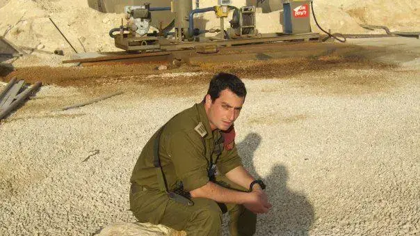 רס"ן רועי רוזנר, נהרג ב-8 בינואר 2009 במהלך מבצע עופרת יצוקה רס"ן רועי רוזנר, נהרג ב-8 בינואר 2009 במהלך מבצע עופרת יצוקה