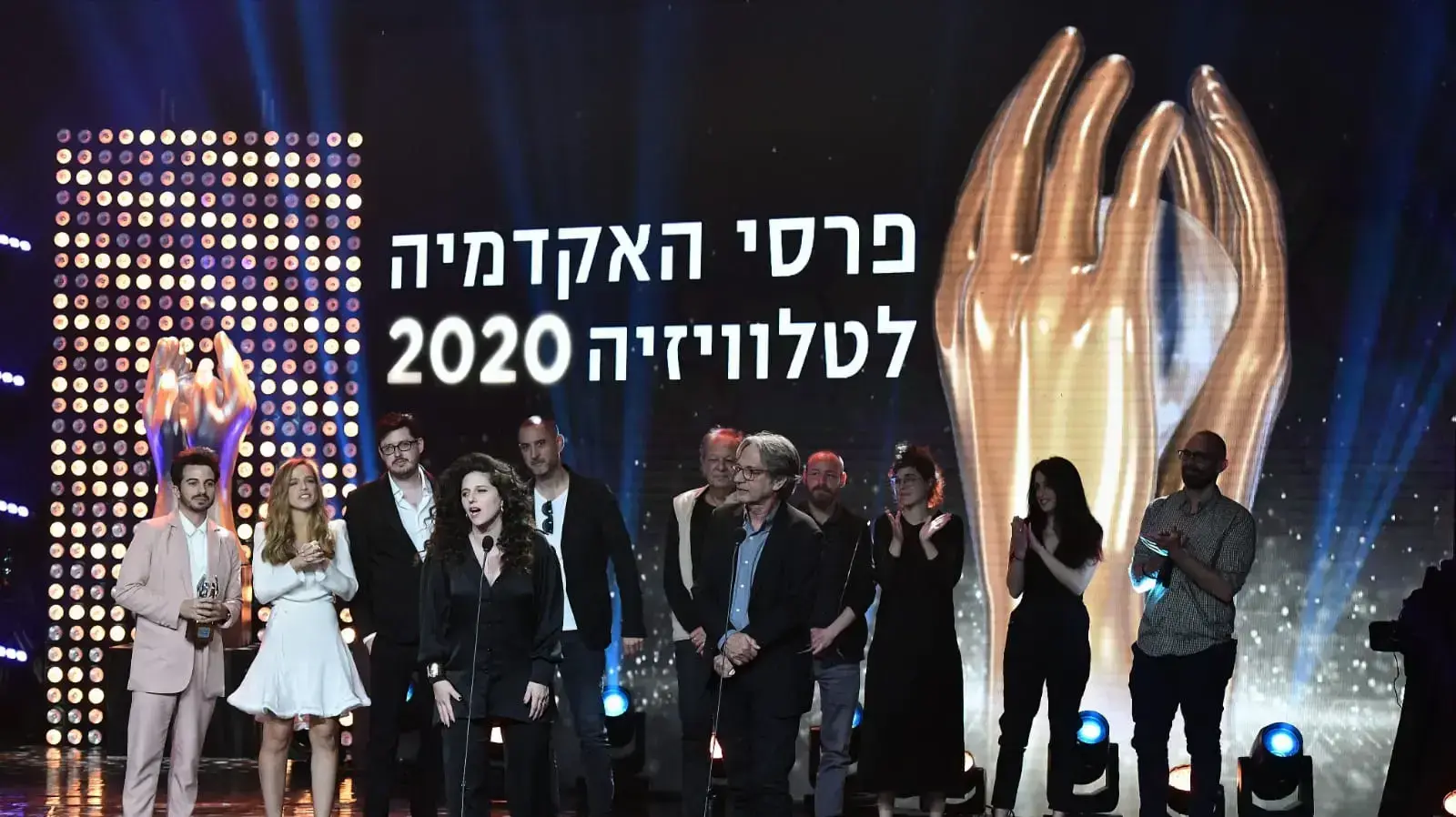 כוכבי הסדרה "חזרות" בטקס פרסי הטלוויזיה, 11.4.2021 כוכבי הסדרה "חזרות" בטקס פרסי הטלוויזיה, 11.4.2021