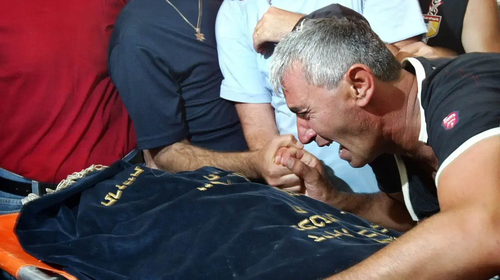 הלווית אפיק אוחיון, נהרג מירי קסאם, שדרות, 28 ביוני 2004 הלווית אפיק אוחיון, נהרג מירי קסאם, שדרות, 28 ביוני 2004