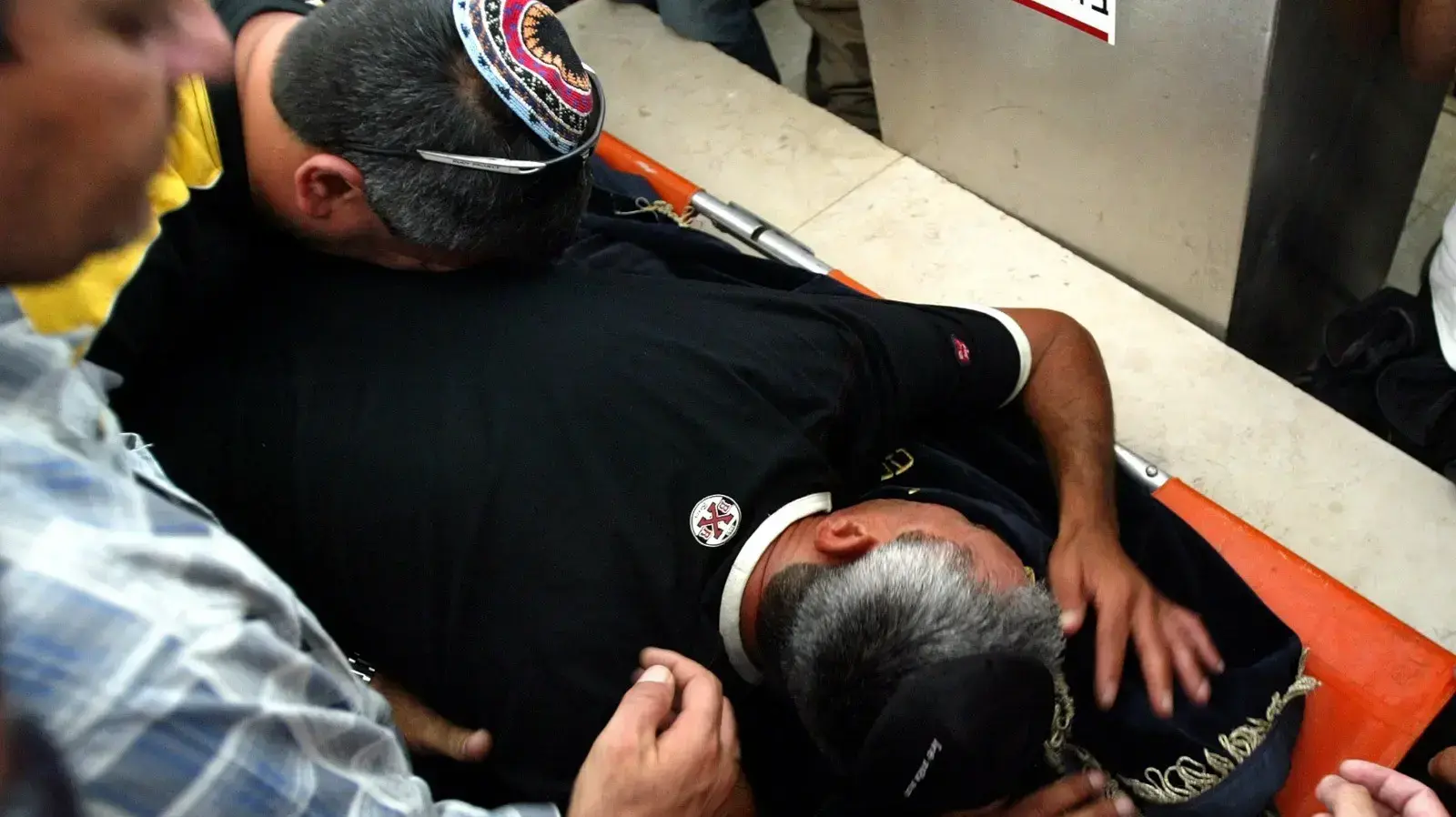 הלווית אפיק אוחיון, נהרג מירי קסאם, שדרות, 28 ביוני 2004 הלווית אפיק אוחיון, נהרג מירי קסאם, שדרות, 28 ביוני 2004