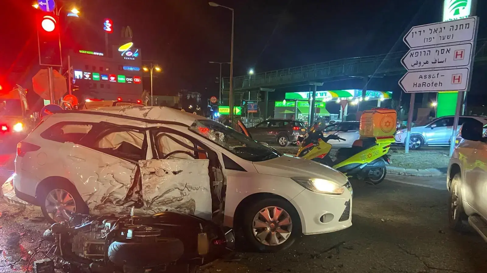 תאונת דרכים בין אופנוע לרכב בצומת צריפין תאונת דרכים בין אופנוע לרכב בצומת צריפין