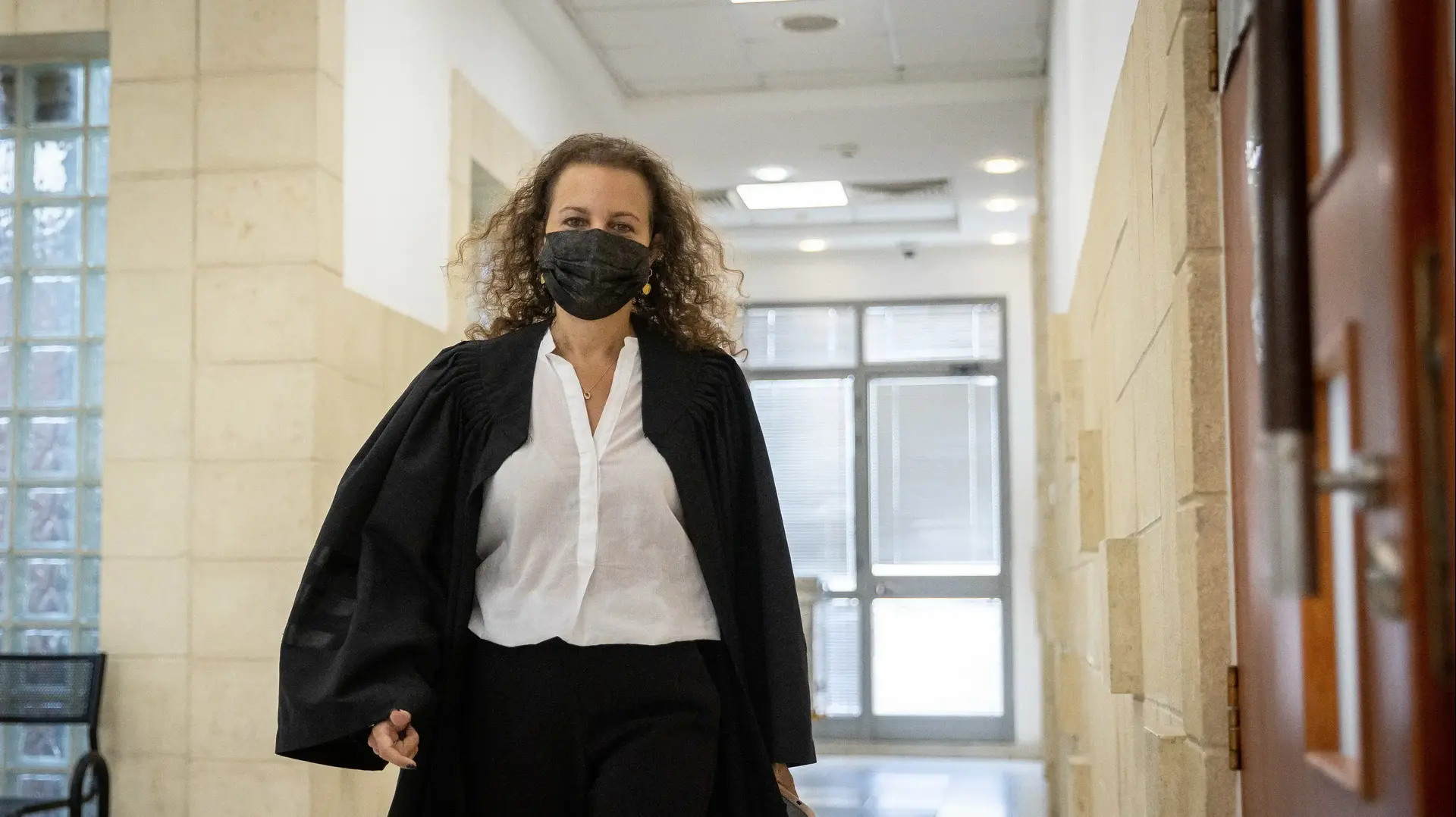 התובעת יהודית תירוש במשפט נתניהו, ביהמ"ש המחוזי ירושלים, 13 באפריל 2021 התובעת יהודית תירוש במשפט נתניהו, ביהמ"ש המחוזי ירושלים, 13 באפריל 2021