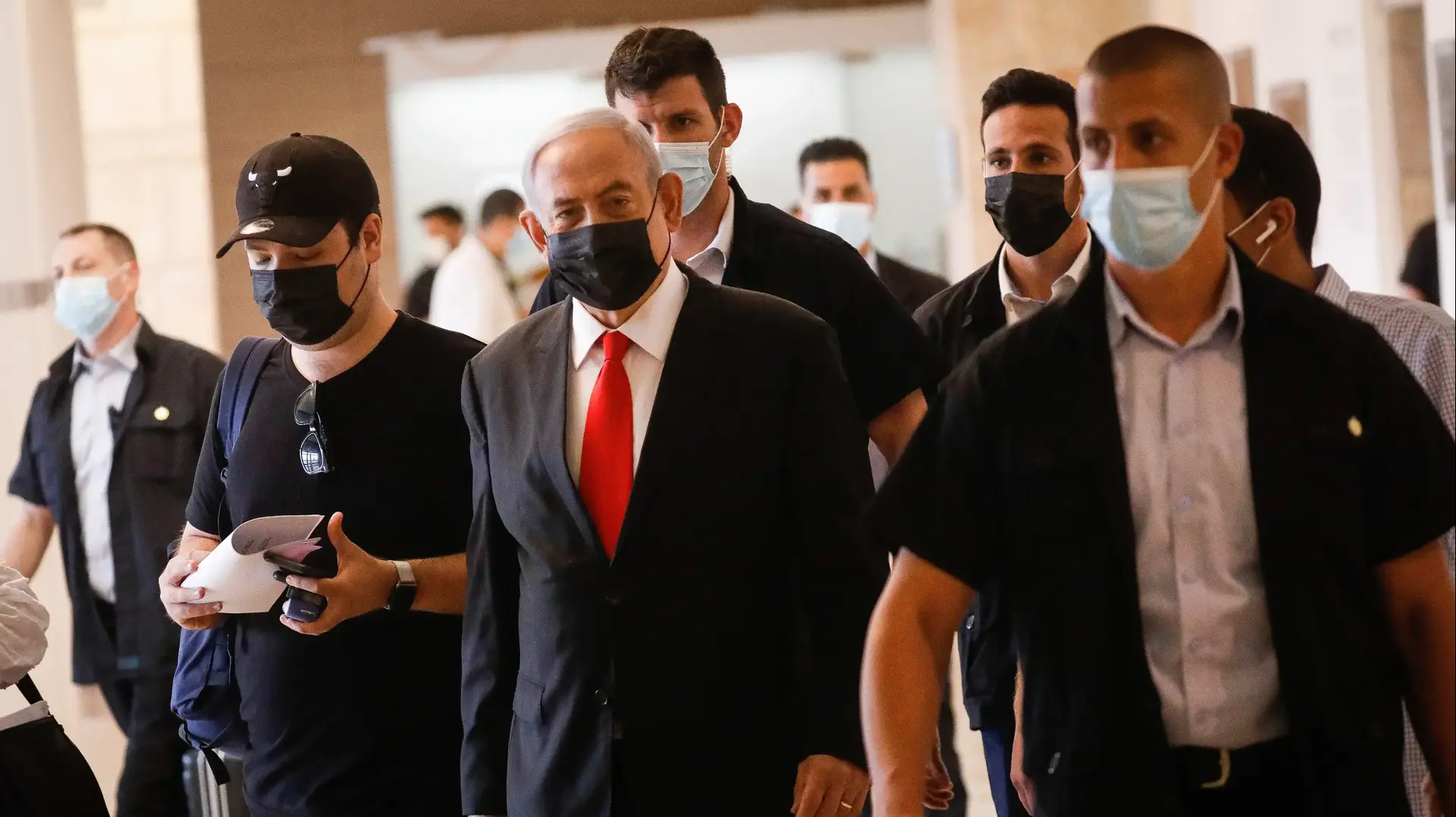 בנימין נתניהו בדרך לישיבת סיעה, 19 באפריל 2021 בנימין נתניהו בדרך לישיבת סיעה, 19 באפריל 2021